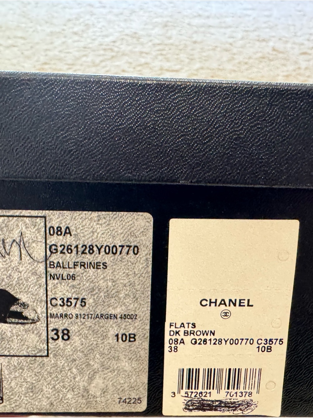 CHANEL Tan Leather Ballet Flats with CC Logo and Bow - Picture 11 of 14
